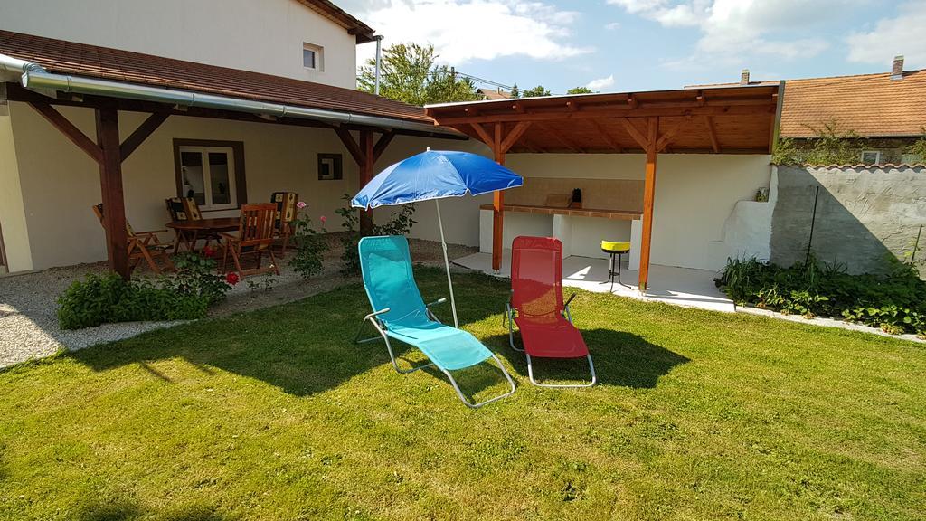 Villa Nora Hévíz 外观 照片