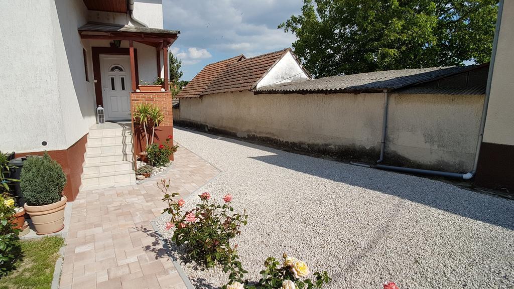 Villa Nora Hévíz 外观 照片