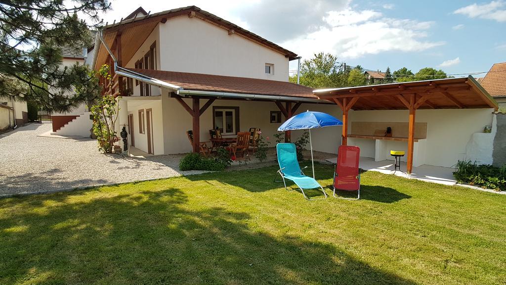Villa Nora Hévíz 外观 照片